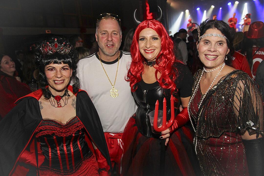Faschingsparty vom Feinsten in der Stadthalle Stadtsteinach.
