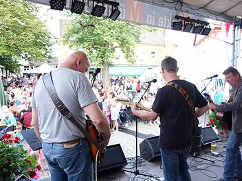 Gute Stimmung, volle Stadt: Das Stadtfest 2015 war ein voller Erfolg. Mit dem Programm für das Fest im Juli hofft Kultourismus daran anknüpfen zu können. Foto: Archiv/Heike Beudert