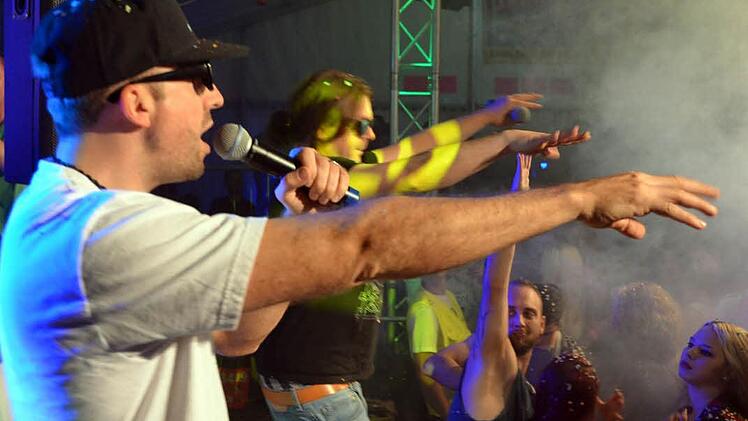 Gute Stimmung beim FC in Fuchsstadt mit "Die Atzen". Foto: Peter Rauch