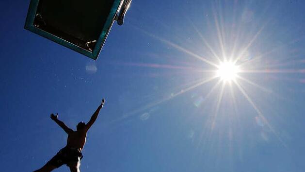 Mit H&ouml;chsttemperaturen von 25 Grad ist in den n&auml;chsten Tagen in Franken zu rechnen. Foto: Armin Weigel dpa/lby