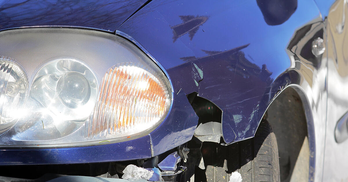 Erlangen: Two injured in parking maneuver - | Woman taken to hospital