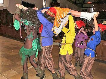 Die Juniorengarde zeigte ihren Showtanz mit dem Thema Schneewittchen. Fotos: Manfred Welker
