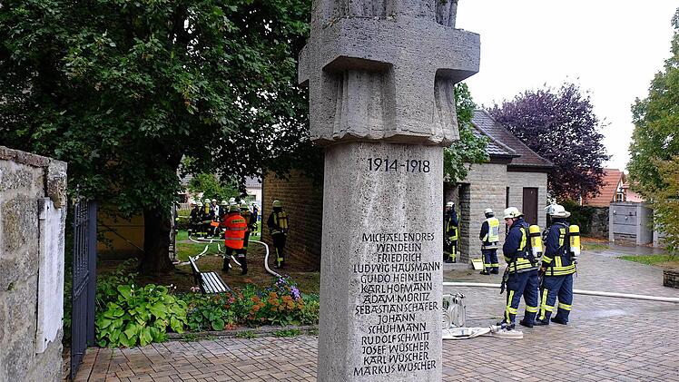 Feuerwehrübung in Langendorf  Foto: Gerd Schaar