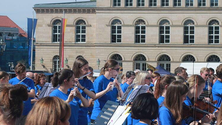 Impressionen vom ersten Symphonic Mob Bayerns auf dem Coburger SchlossplatzFoto: Jochen Berger