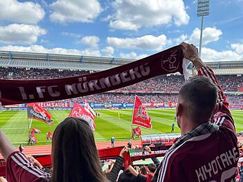 FCN-Fan schwer krank: Wünschewagen erfüllt ihm großen Wunsch