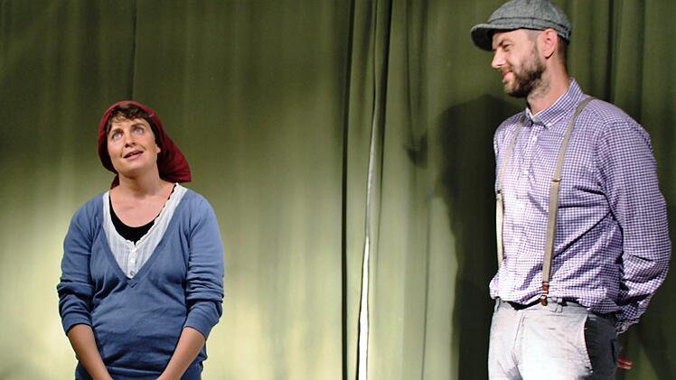 Christian Deeg und Daniela Krug in einer Szene aus Frank Wedekins Frühlings Erwachen. Foto: Werner Vogel