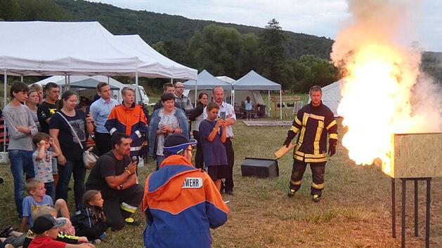 Eindrucksvoll wurde vorgef&uuml;hrt, welche Gefahren von einer Rauchgasexplosion ausgehen. Foto: Christian Licha