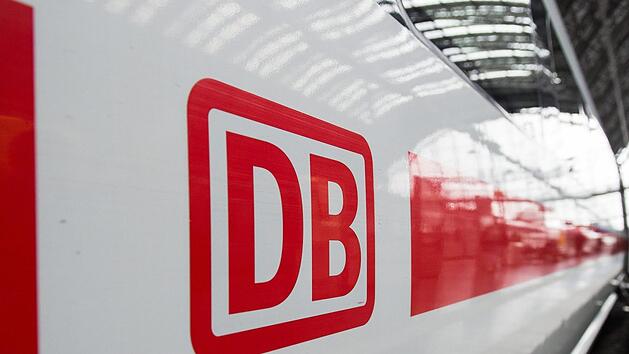 Weichenstörung im Raum Schwabach: Zugausfälle und Verspätungen zwischen Nürnberg Hauptbahnhof und Roth. Symbolfoto: Silas Stein/dpa