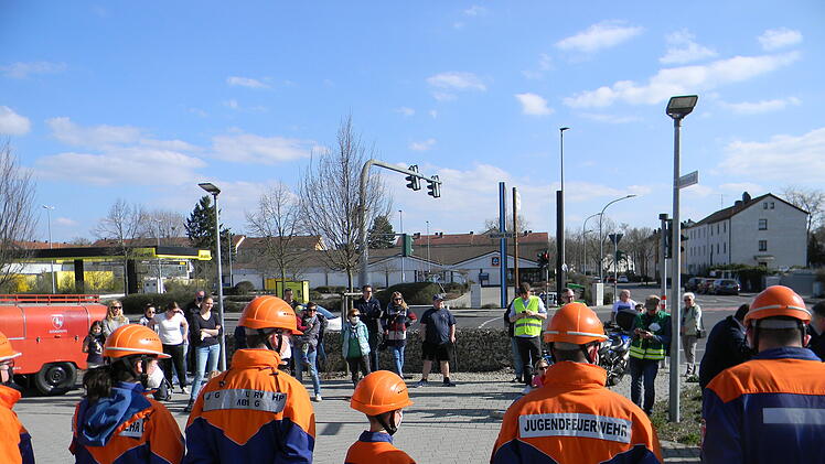 Bamberg: "Bamberg on tour" - Radler*innen lernen Arbeit der Jugendfeuerwehr kennen