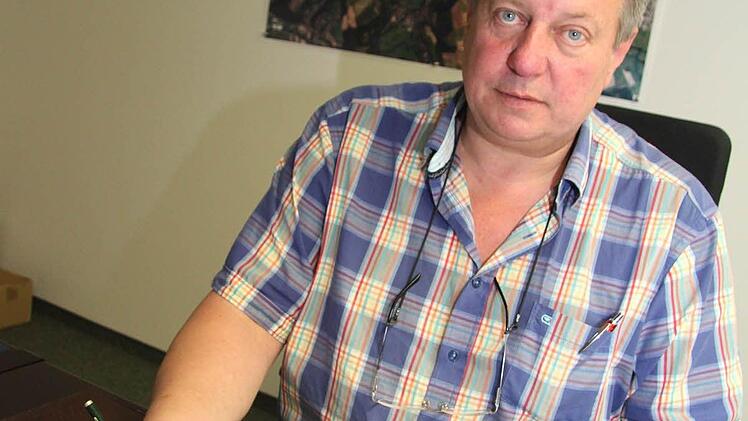 1Bürgermeister Volker Schmiechen hat nach einem einstimmigen Beschluss eine Sondierung der Möglichkeiten für Senioren in Untersteinach getätigt und stellt in der morgigen Sitzung erste Ideen für eine Seniorenwohnanlage samt Tagespflege in Untersteinach vor