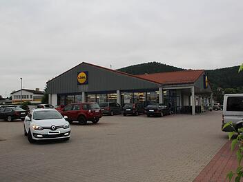Die Lidl-Filiale in der Albert-Ruckdeschel-Straße öffnete nach dem Überfall vom Mittwoch heute regulär. Foto: Matthias Beetz