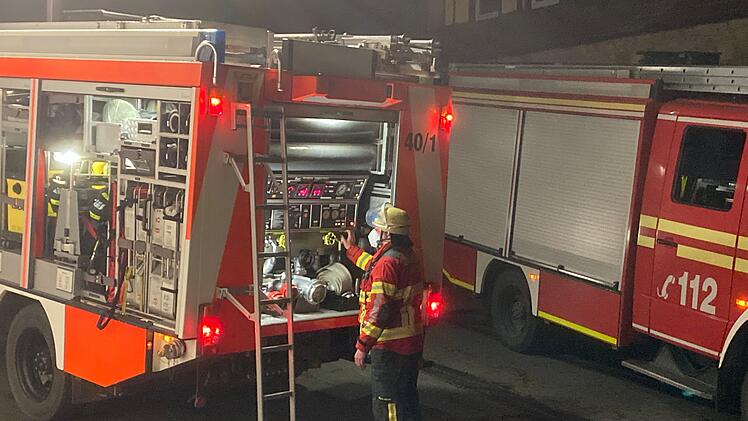 Die Feuerwehr musste in Heidingsfeld zu einem Wohnungsbrand ausrücken, der in der "Hohen Steige" ausgebrochen war.