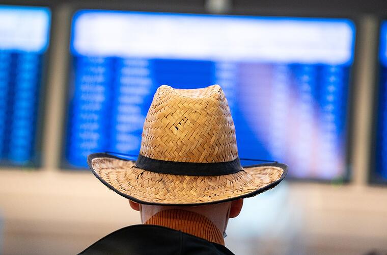 DER Touristik sieht sich auf Kurs -