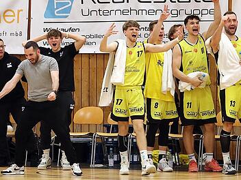 G&uuml;&szlig;bach erzwingt drittes Halbfinalspiel, TTL sichert Klasse