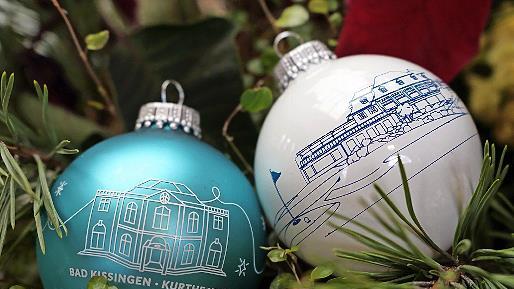Die neuen Weihnachtskugeln der Bayerischen Staatsbad Bad Kissingen GmbH und der Welterbekoordination der Stadt Bad Kissingen sind ab sofort erh&auml;ltlich.