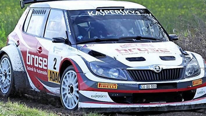 Der Rossacher Dominik Dinkel und Christina Kohl stehen nach zwei Veranstaltungen auf Platz zwei in der Wertung zur deutschen Rally-Meisterschaft.