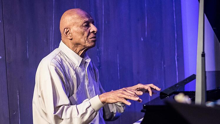 Kirk Lightsey begeisterte bei seinem dritten Gastspiel in Coburg.Foto: Jochen Berger