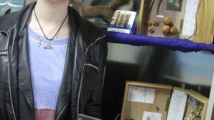 Cornelia Medved (17) hat es sich einfach gemacht - sie hat den Apfelbaum im heimischen Garten analysiert.