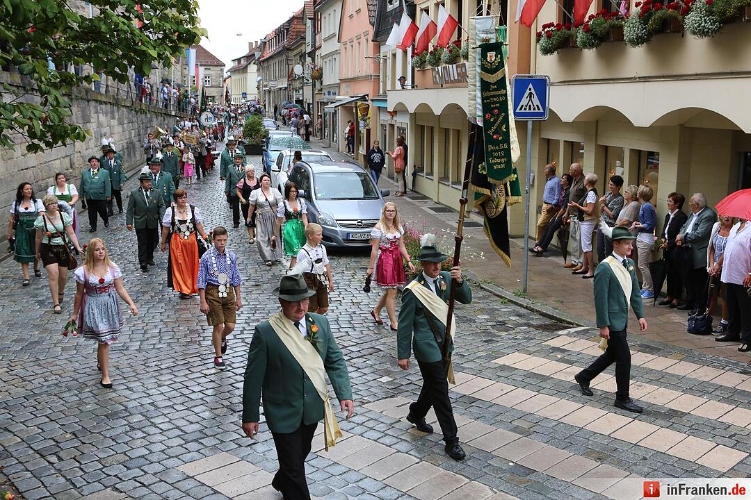 Kronacher Freischießen: Schützenauszug