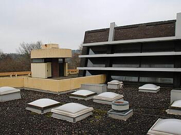 Kritik gab es in der Stadtratssitzung, dass die Abrisskosten für das Hallenbad den Stadträten nicht schriftlich vorlagen. Foto: Heike Beudert