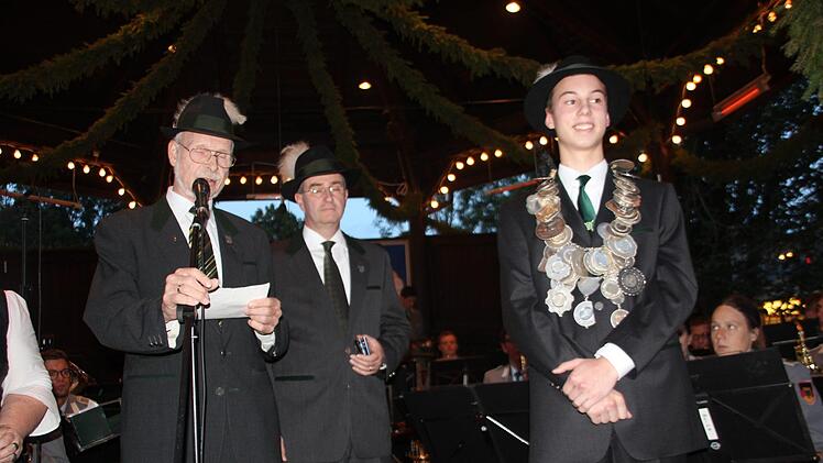 Bei der Proklamation zum Kronacher Freischießen. Foto: Veronika Schadeck