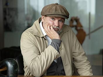 Inspektor "Schiffi" Sifkovits (Thomas Stipsits) glaubt bei dem toten Winzer nicht an einen tragischen Unfall.