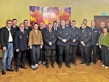 In Ebermannstadt wurden die aktiven Feuerwehrleute f&uuml;r langj&auml;hrigen Einsatz gew&uuml;rdigt.
