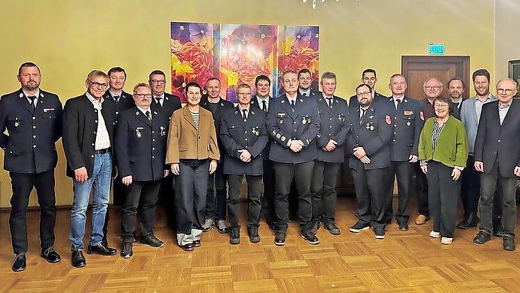 In Ebermannstadt wurden die aktiven Feuerwehrleute f&uuml;r langj&auml;hrigen Einsatz gew&uuml;rdigt.