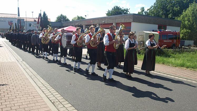 135 Jahre Feuerwehr Oerlenbach Foto: Stefan Geiger