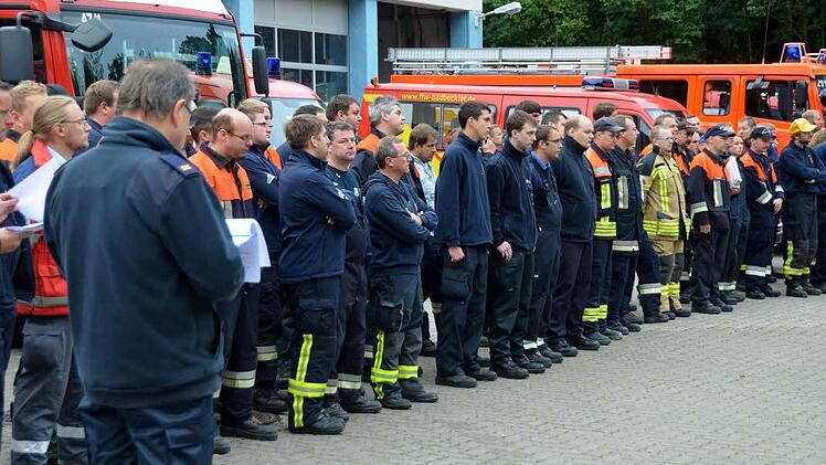 Großübung der Feuerwehr Notfallkontingente Foto: Peter Rauch