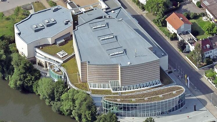 Die Konzert- und Kongresshalle an der Regnitz feiert ihr 20-jähriges Bestehen. Foto: Ronald Rinklef