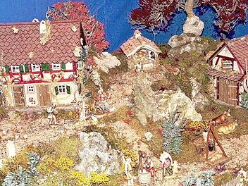 Weihnachten daheim: Auf vier mal 1,6 Metern hat ein Krippenbauer diese Landschaft inszeniert.