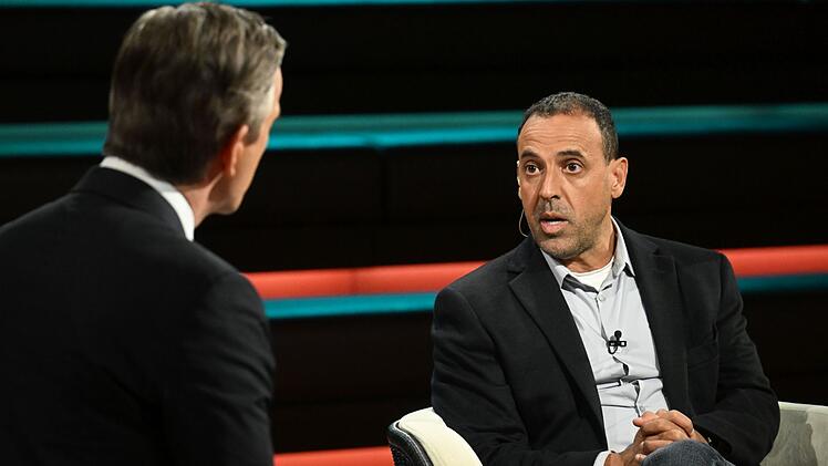 "Wir mussten um alles betteln", erklärt Eli Sharibi bei Markus Lanz von seiner Zeit als Hamas-Geisel.