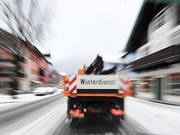 Hof: Polizei kontrolliert privaten Winterdienst