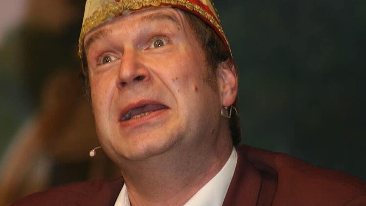 Er berichtete von der Tanzgruppe "Der graue Star".