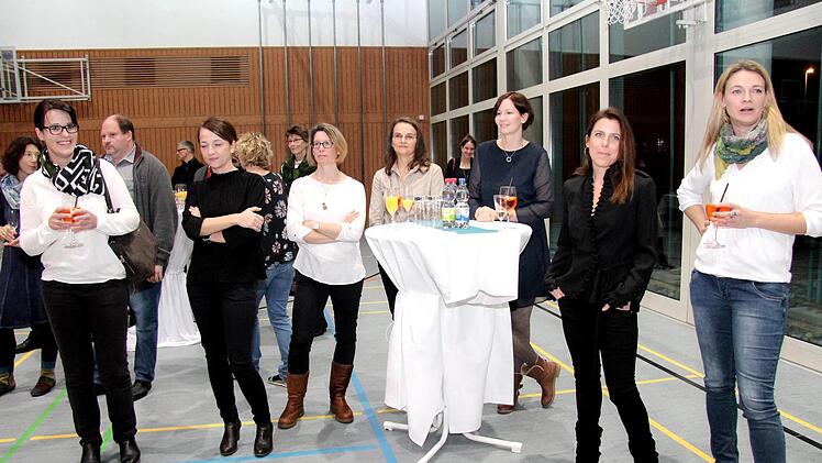 Die Gäste hörten zu und tauschten sich aus.Richard Sänger