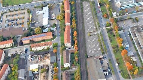 In diesem Bereich soll der neue S-Bahn-Halt Süd entstehen. Foto: R. Rinklef