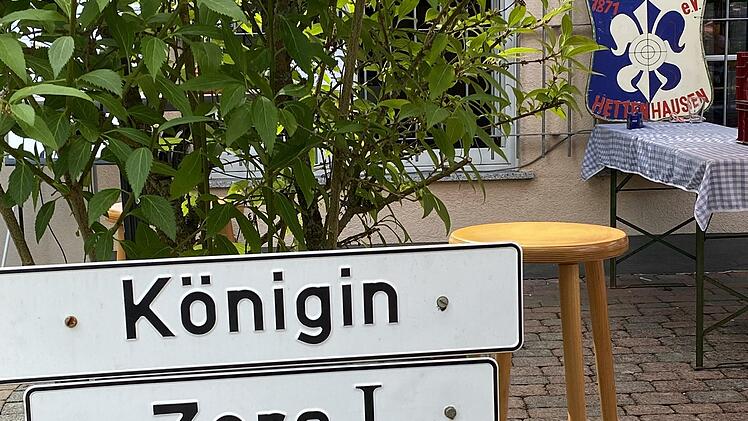 Dieser Vorzugs-Parkplatz ist für die Schützenkönigin reserviert. Foto: Hans-Peter Ehrensberger