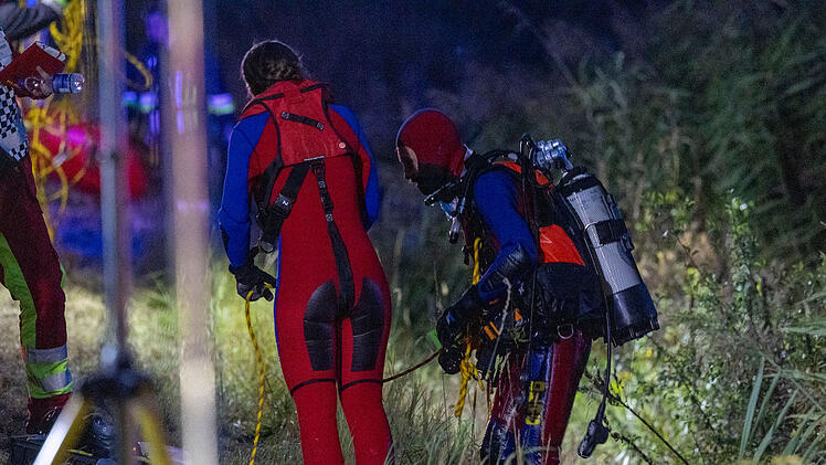 Großeinsatz an Schleuse Eibach in Nürnberg am 9. Oktober 2023: Radfahrerin sah leblose Person im Kanal