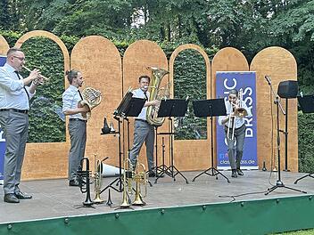 Classic Brass spielte im Schlosspark Unterleinleiter.