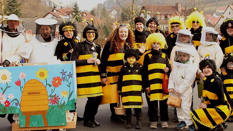 Auch für die Imkerei wurde Werbung gemacht: Die Imker und ihre flotten Bienen.