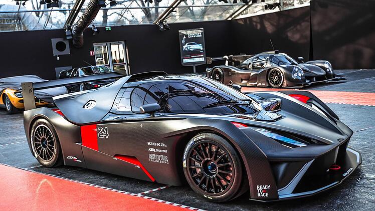 Diesen KTM X-Bow bereitet das Isert-Team auf die Rennen 2016 ein. Foto: privat