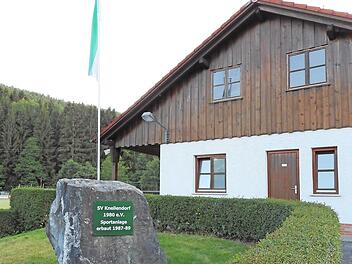Das schmucke Sportheim des SV Knellendorf Foto: privat