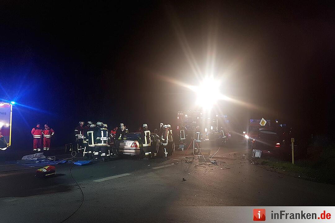 Unfall bei Adelsdorf fordert zwei Verletzte