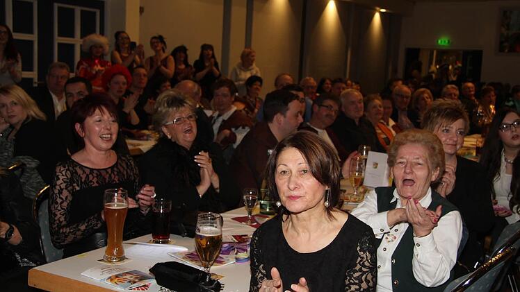 Blick in den Saal. Foto: Sonja Adam