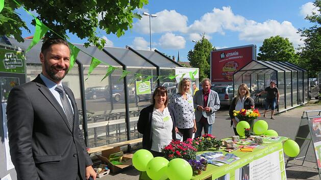 Das Bad Staffelsteiner Team vom "Tag der Nachbarn": von links im Bild Chistoph Bäumel, Katja Prade, Nadja Motschmann, Walter Mackert und Katharina Schenk Foto: Monika Schütz