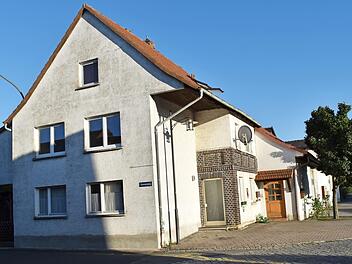 Das Haus und der Amschler-Bereich werden abgerissen und eine Wohnanlage wird an dieser Stelle entstehen.  Foto: Thomas Micheel