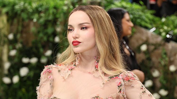 Nachdem sie 2023 die EP "Alchemical: Volume 1" ver&ouml;ffentlichte, nahm sich Cameron eine Auszeit, um sich auf ihre mentale Gesundheit zu konzentrieren.