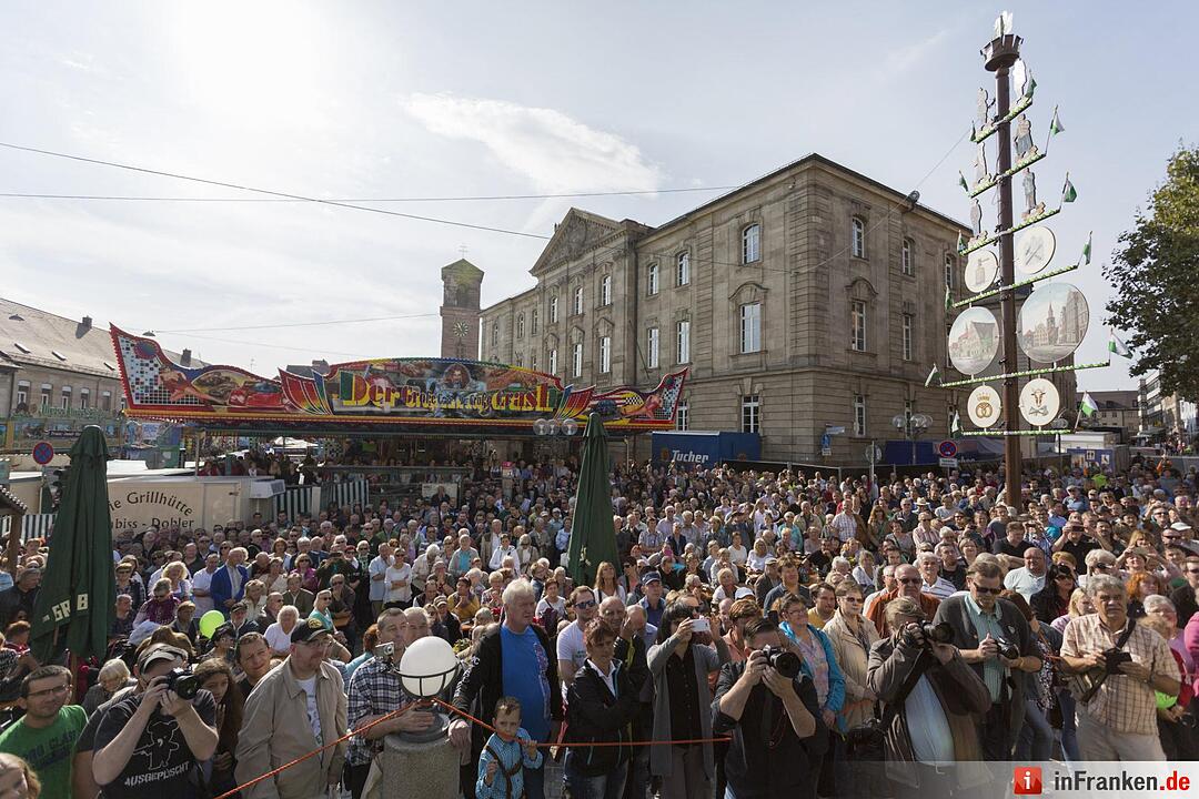 Fürther Michaeliskirchweih eröffnet