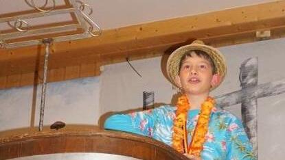 Ein Naturtalent ist der neunjährige Jonas Höchemer als Moderator auf der Bühne. Foto: Marion Eckert